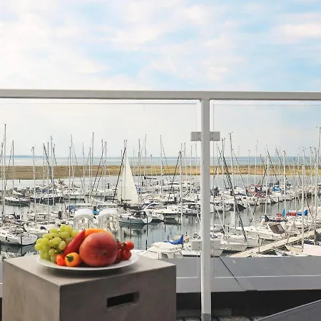 Lägenhet 6 Person In *