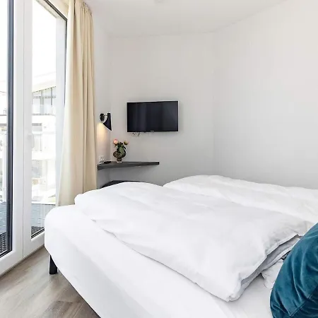 Apartment 6 Person In *