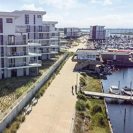 Apartment 6 Person In *